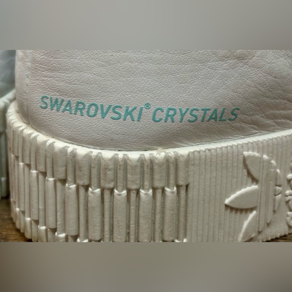 Ladies Adidas Swarovski Sambarose - size 8 - Picture 6 of 8